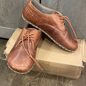 NIB Brown Grounding Leather women’s lace up Shoes